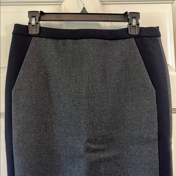 J. Crew No. 2 Pencil Gray Black Knee-Length Wool Skirt - Size 4 - Picture 3 of 13
